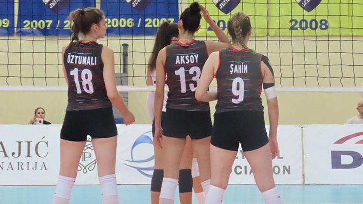 21 Yaş Altı Kadın Voleybol Milli Takımı, Arnavutluk’u 3-0 mağlup etti