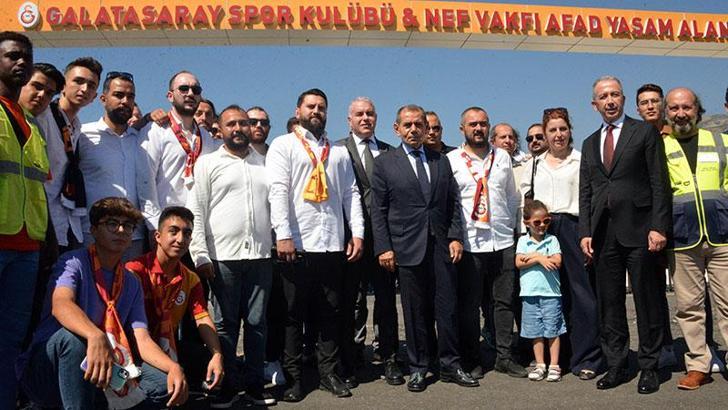 Galatasaray, 600 konteyneri depremzedelere teslim etti