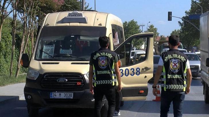 Bakırköy'de minibüslere yolcu gibi binen polisler kurallara uymayanlara ceza yağdırdı