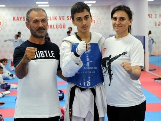 Tekvando antrenörlüğünü anne ve babası yaptı, Türkiye 3'üncüsü oldu