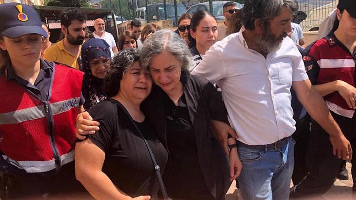 Tutuklu eski belediye başkanı Kışanak, özel izinle ablasının cenazesine katıldı