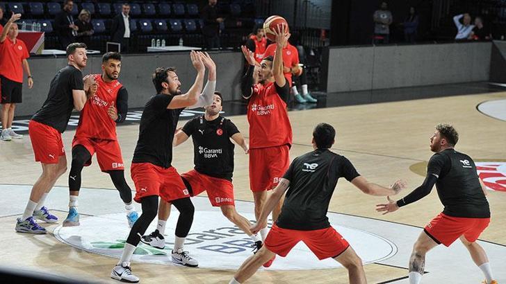 A Milli Erkek Basketbol Takımı, İzlanda maçının hazırlıklarını tamamladı