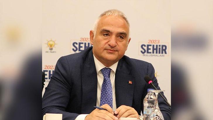 Bakan Ersoy: Tarihi dokuya zarar veren 500'ün üzerinde kaçak yapı yıkıldı