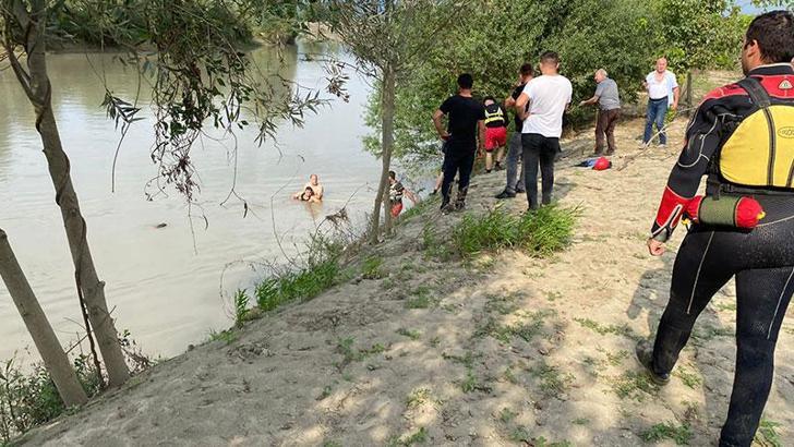 Melen Çayı'na düşen kişiyi rafting yapan sporcular kurtardı