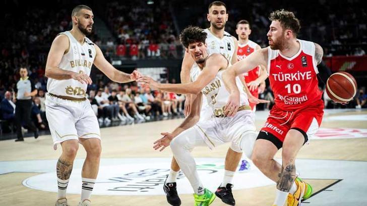 A Milli Erkek Basketbol Takımı, Olimpiyat Ön Eleme Turnuvası'nda 2'de 2 yaptı