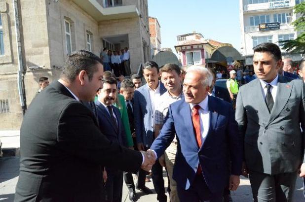 Aksaray'ın yeni valisi Kumbuzoğlu, göreve başladı