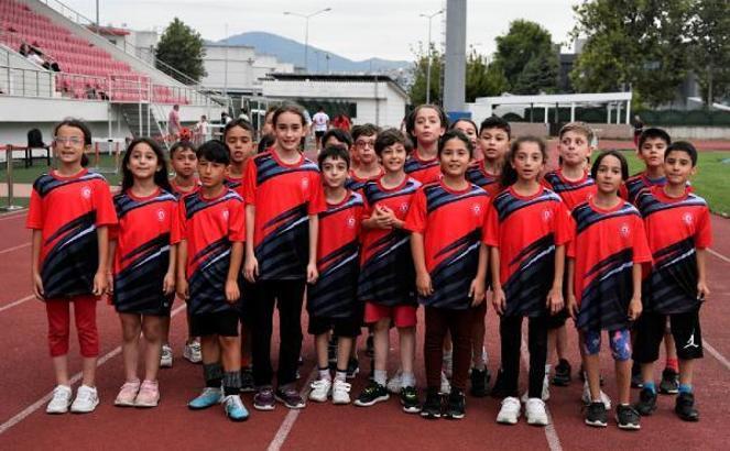 Büyükşehir Belediyesi atletizm kursundaki öğrenciler Milli Takım seçmelerine hazırlanıyor