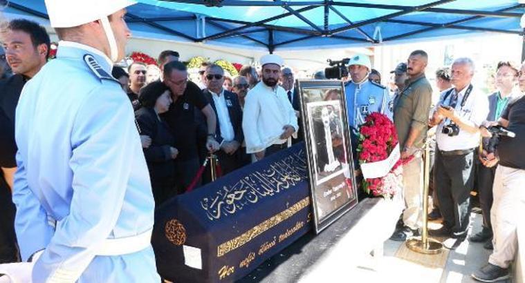 Beşiktaş Belediye Başkan Yardımcısı Ender Topçuoğlu'na veda töreni