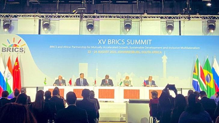 Suudi Arabistan ve İran dahil 6 ülke BRICS’e katılmaya davet edildi