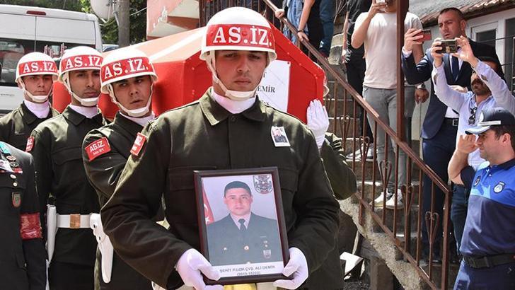 Şehit uzman çavuş, Ordu'da son yolculuğuna uğurlandı