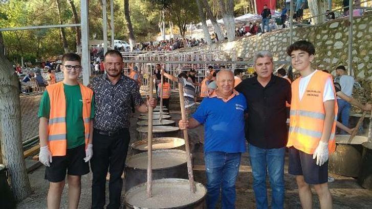 Karacasu’da 741 yıllık gelenekte 50 kazan keşkek dağıtıldı