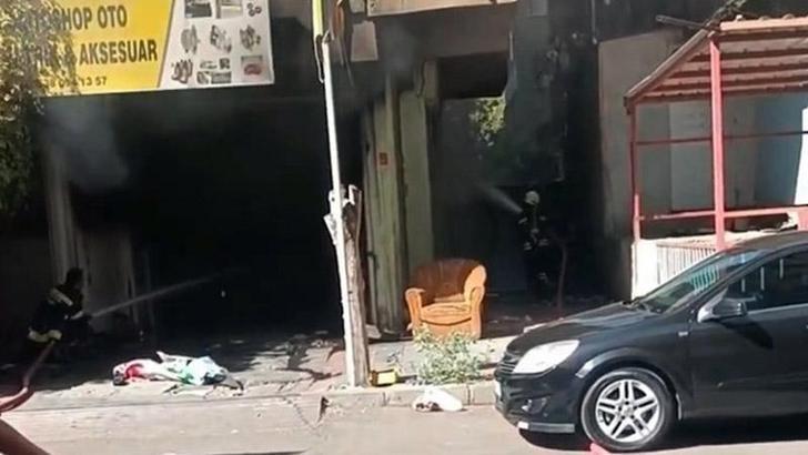 Oto aksesuarcıda otomobilin yakıt deposu alev aldı: 2 yaralı
