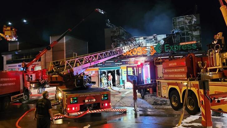 Ankara'da zincir markette çıkan yangın 2 saatte söndürüldü