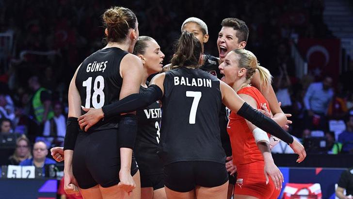 Filenin Sultanları, Avrupa Voleybol Şampiyonası’nda namağlup yarı finalde