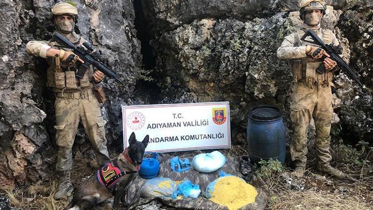 Adıyaman'da, PKK'lı teröristlere ait yaşam malzemesi ele geçirildi