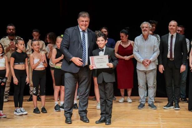 Karşıyaka Belediyesi'nden 2 bin kişiye ücretsiz kurs