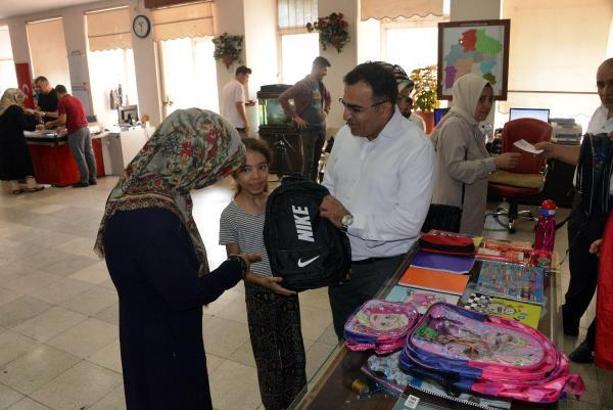 Kahramanmaraş Büyükşehir Belediyesi’nden 3 bin öğrenciye kırtasiye seti