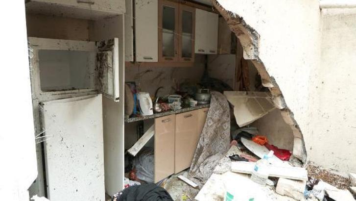 Arnavutköy'de ev ve iş yerlerini su bastı: Hasar gün aydınlanınca ortaya çıktı