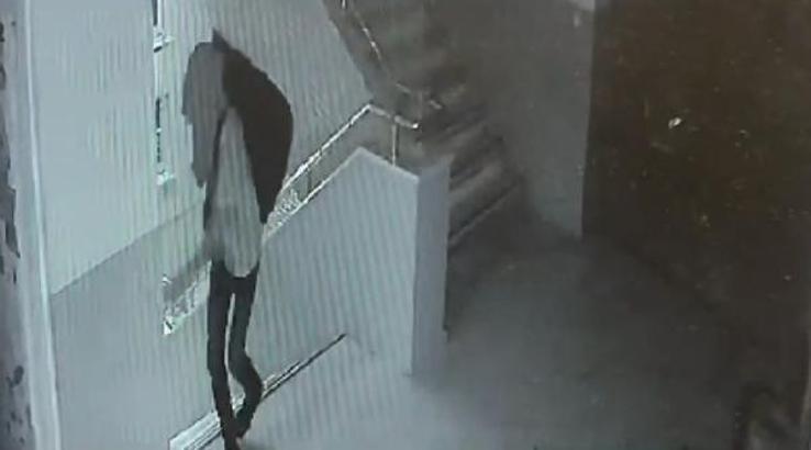 Arnavutköy'de okuldan televizyon çalan hırsız suç makinesi çıktı