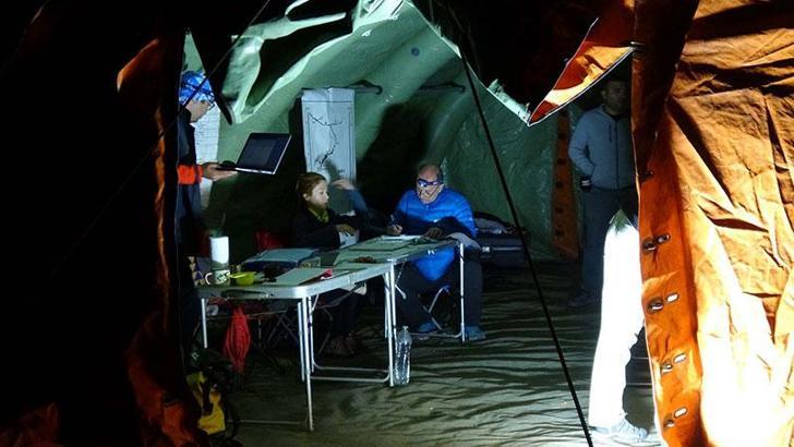 Mağarada rahatsızlanan ABD'li araştırmacıya 1040 metre derinlikte müdahale