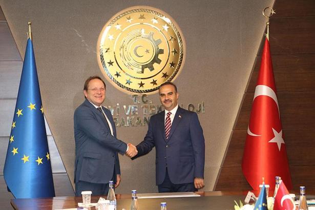 Bakan Kacır: Arzumuz, AB'nin vize serbestisi için ilerleme kaydetmesi