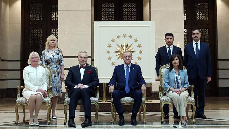 Büyükelçilerden Cumhurbaşkanı Erdoğan'a güven mektubu