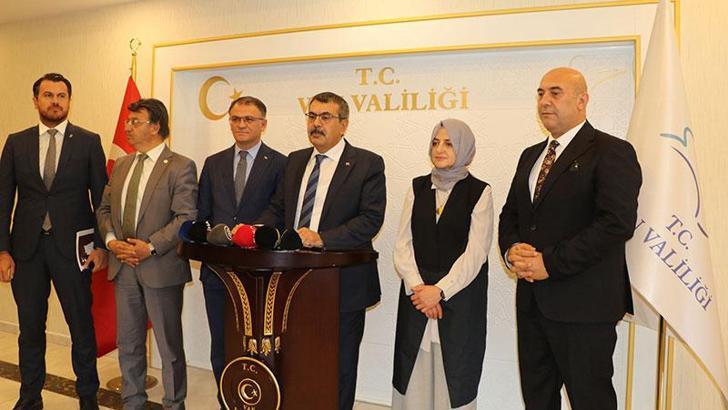 Bakan Tekin: Van'da 2002 yılına göre derslik ve öğretmen sayısı 3'e katlandı