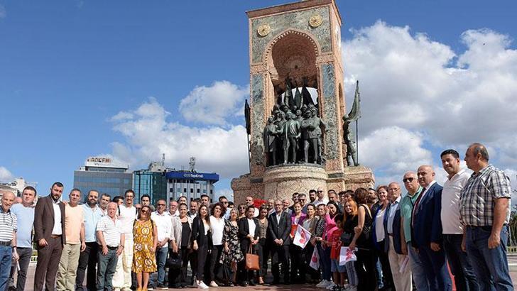 CHP’nin 100. kuruluş yıldönümü Taksim’de kutlandı