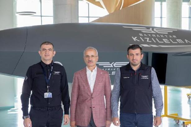 Bakan Uraloğlu, Özdemir Bayraktar Milli Teknoloji Merkezi'ni ziyaret etti