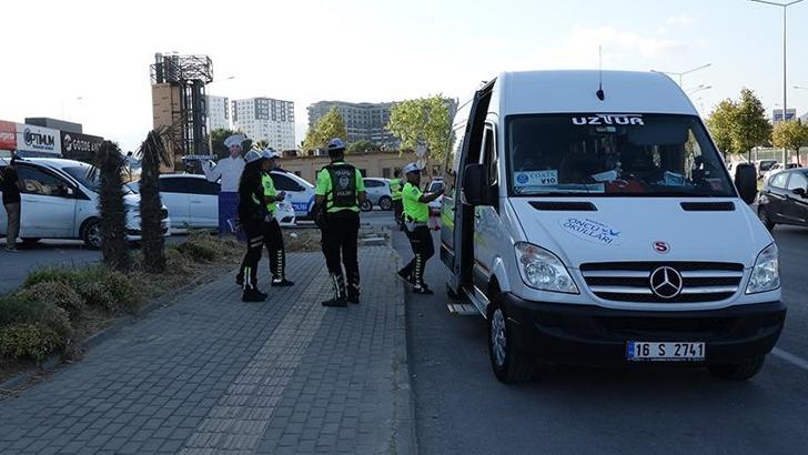 Bursa'da ilk gün tedbirleri; okul servisleri denetlendi