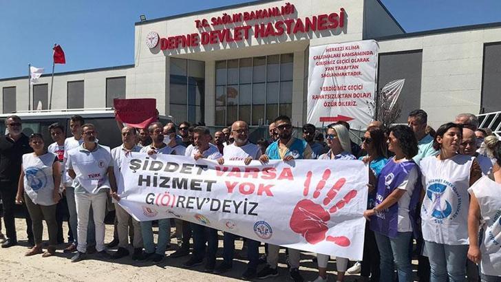 Hatay'da sağlık çalışanları şiddete karşı iş bıraktı