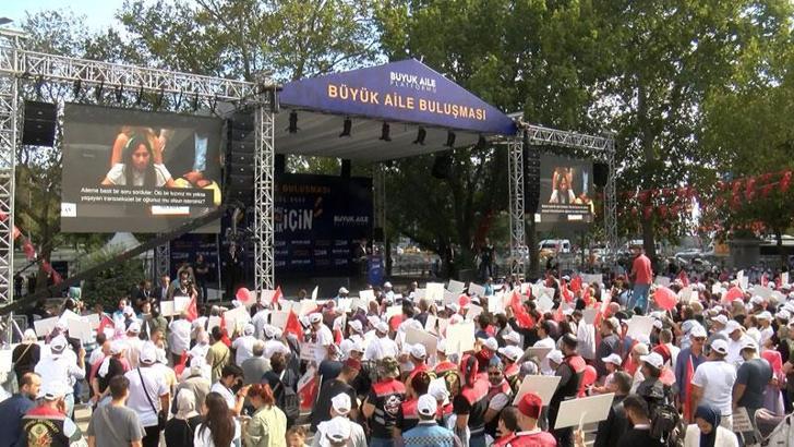 Fatih'te 2'nci kez LGBTİ karşıtı 'Büyük Aile Buluşması' gerçekleşti