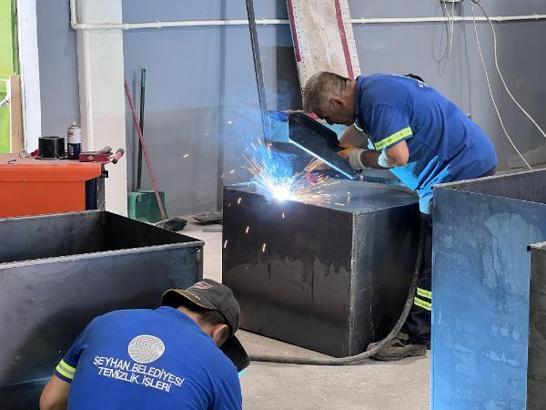 Seyhan Belediyesi çöp konteyneri üretiyor