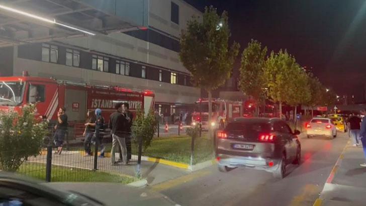 Kartal'da hastane otoparkında araç yangını