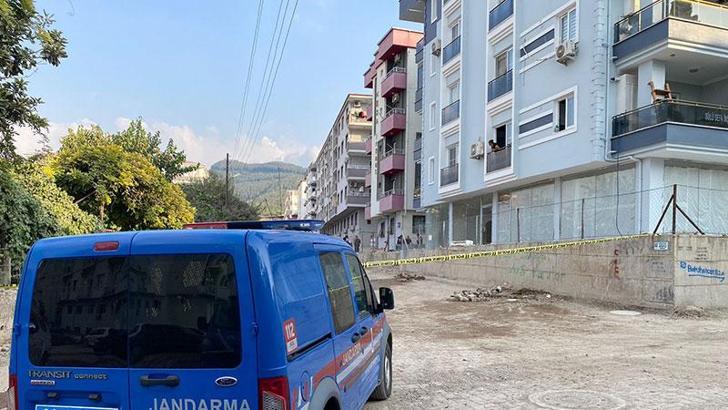 Uyuşturucu şüphelisi jandarmalara ateş açtı: 1 astsubay şehit, 1'i teğmen, 2 yaralı