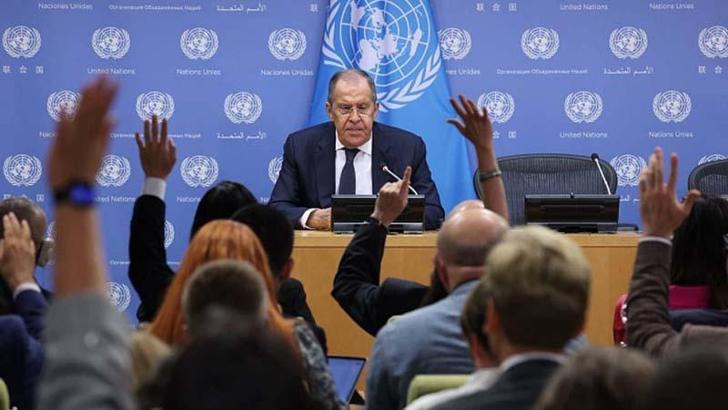 Lavrov: Zelenski’nin barış formülü gerçekleştirilemez