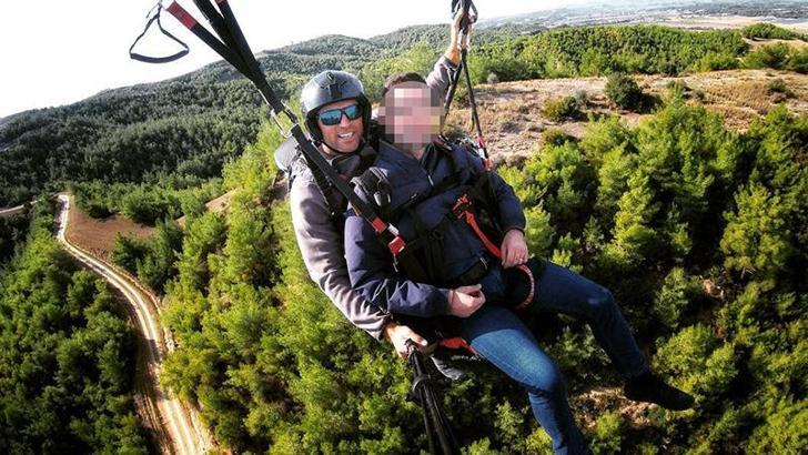 Kazada ölen yamaç paraşütü pilotu, memleketi Adana'da toprağa verildi