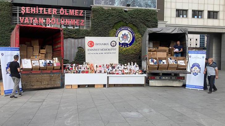Küçükçekmece'de 26 bin şişe sahte parfüm ele geçirildi