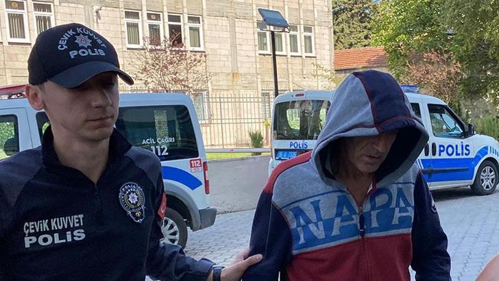 Durdurulan otobüsteki turşu bidonlarında uyuşturucu ele geçirildi