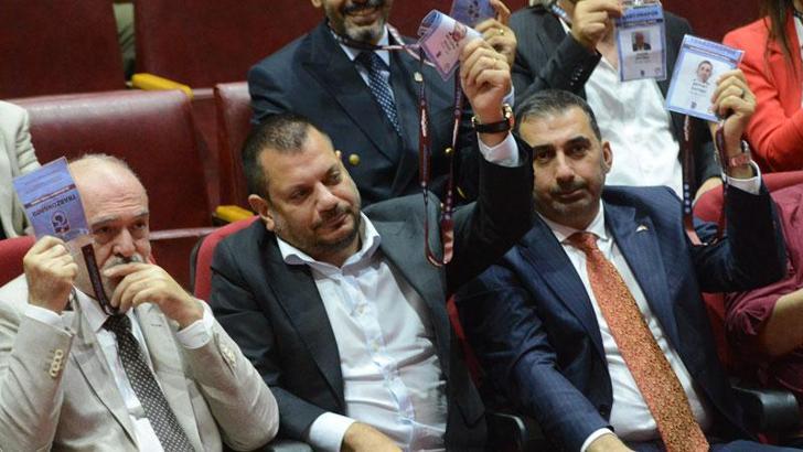 Trabzonspor’un tüzüğü spor yasasına uyarlanarak değişti