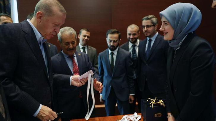 Erdoğan, delege kartını aldı