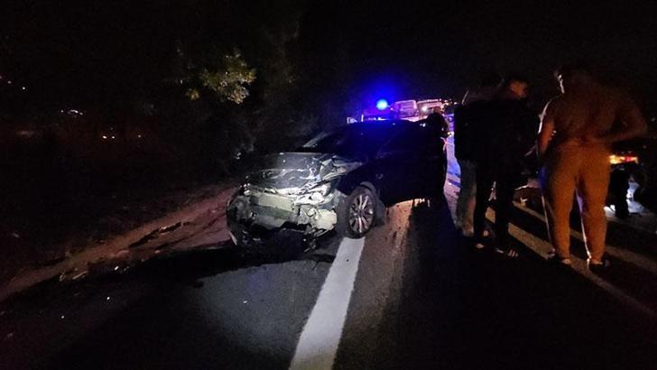 Atık lastik otoyolda kazaya neden oldu, 9 araç birbirine girdi; 4 yaralı