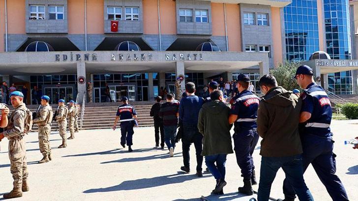 Edirne’de botla Yunanistan’a kaçmak isteyen 27 FETÖ şüphelisi yakalandı