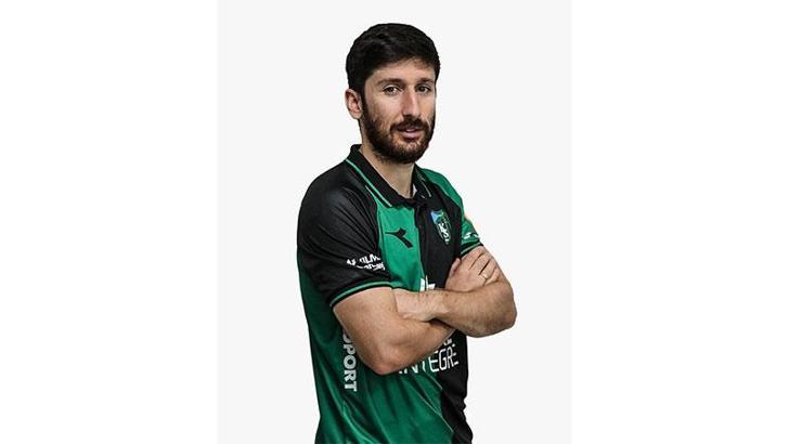 Kocaelisporlu Beridze'nin 5 bin Euro'luk kolyesi çalındı; hırsız malzemeci çıktı