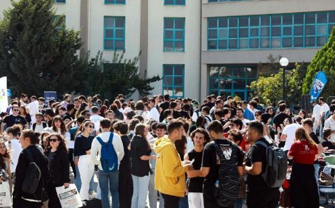 DEÜ'de 'Takımını Sen Kur' spor şenliği başladı