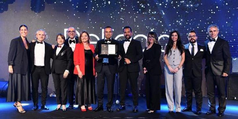 DeFacto 'Cumhuriyet Değerlerini Taşıyan Marka' seçildi