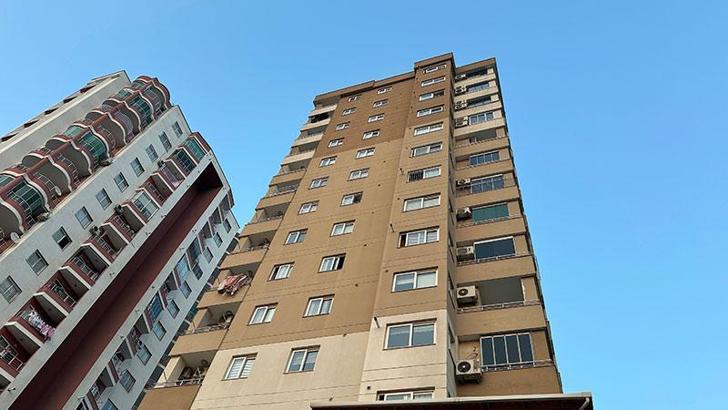 Adana'da 13'üncü kattaki balkondan düşen Ege öldü