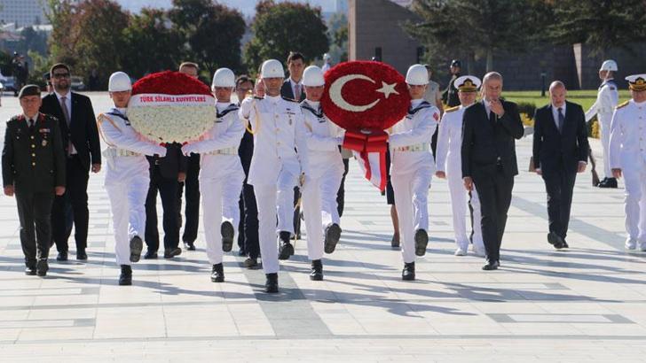 6'ncı Cumhurbaşkanı Fahri Korutürk mezarı başında anıldı