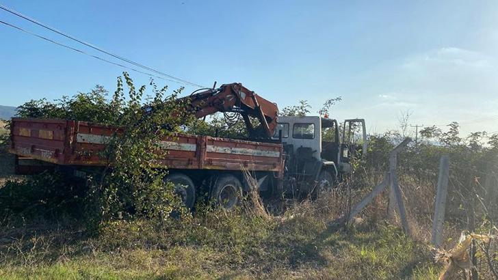 Balıkesir'de vincin freni boşaldı; araçtan atlayan 2 kişiden 1'i öldü