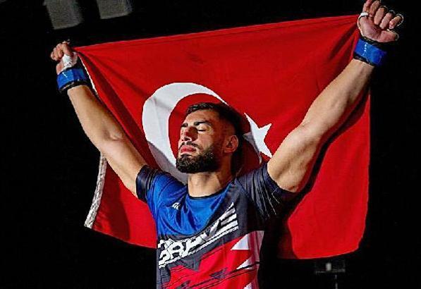 (ÖZEL) UFC'de Türkiye'yi temsil edecek üçüncü Türk olan MMA dövüşçüsü İbo Aslan: Para için ne bayrağımı, ne de vatanımı satarım